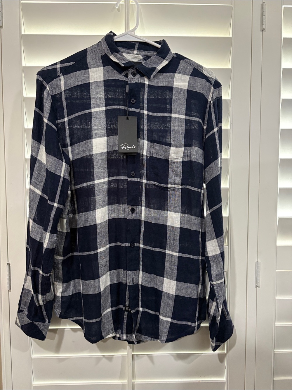 Rails Women’s Navy and White Plaid Long-Sleeve Button-Up Shirt